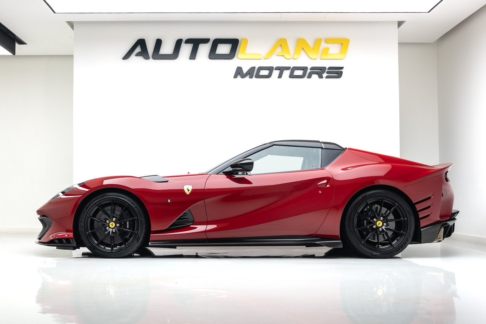 FERRARI 812 COMPETIZIONE APERTA